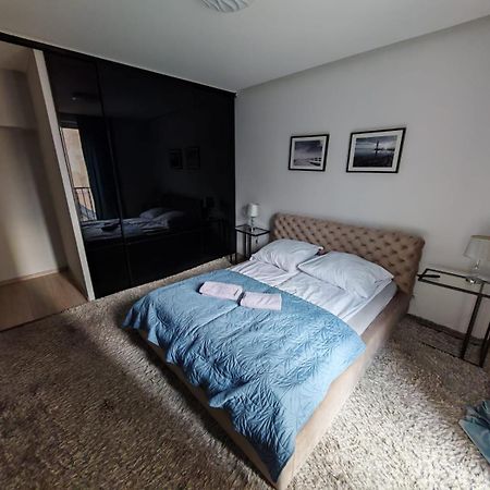 Nowoczesny Apartament III Al. Nmp Čenstochová Exteriér fotografie