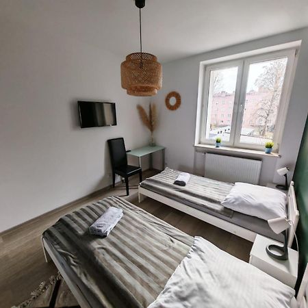 Nowoczesny Apartament III Al. Nmp Čenstochová Exteriér fotografie