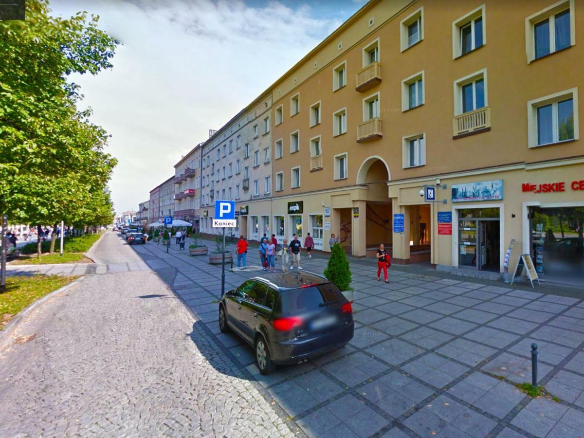 Nowoczesny Apartament III Al. Nmp Čenstochová Exteriér fotografie