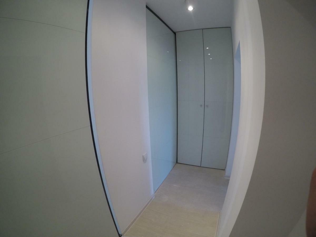 Nowoczesny Apartament III Al. Nmp Čenstochová Exteriér fotografie