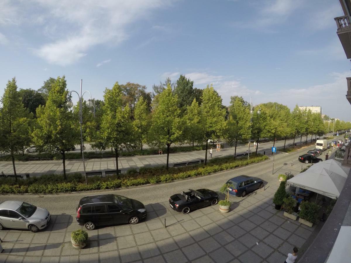 Nowoczesny Apartament III Al. Nmp Čenstochová Exteriér fotografie